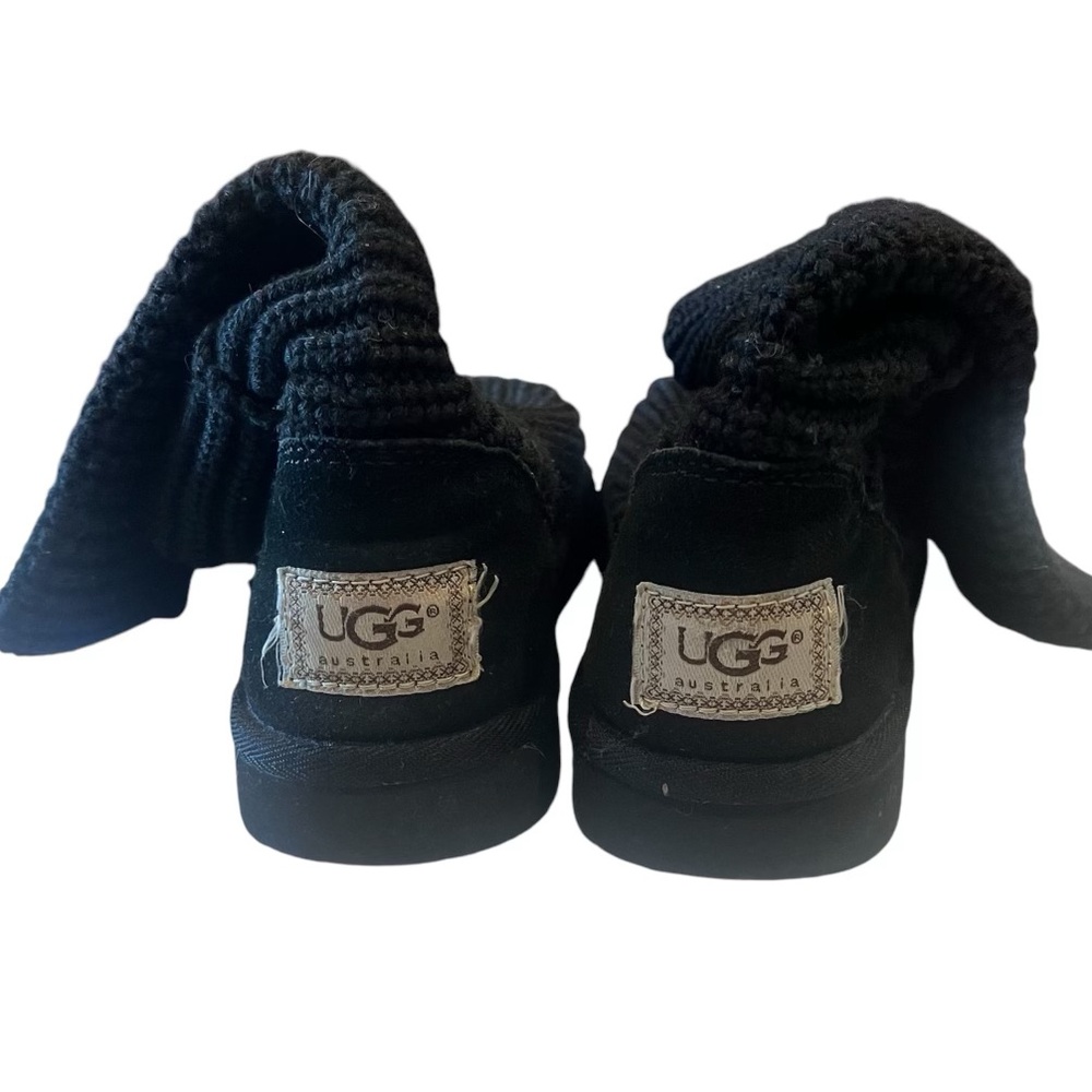 UGG Classic Cardy Button Detailed Knit Boots Size 6